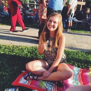 Meet your Posher, Emily